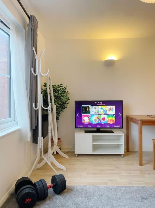 Colliers Wood 1 Bed South London Short Stay Mitcham Eksteriør billede